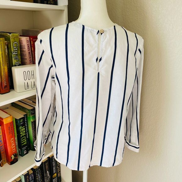 ZARA White Blue Stripe Front-Side Tie Front Long Sleeve Folded Cuffs Top Size XS - Picture 5 of 6